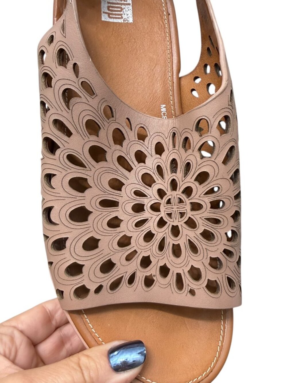 Fitflop  Eloise Leather Laser Cut Floral Platform Sandal Women's Size 7 - Picture 5 of 9